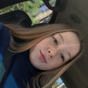 Meet your Posher, Alyssa